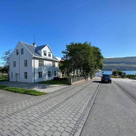 Akureyri Central House מראה חיצוני תמונה